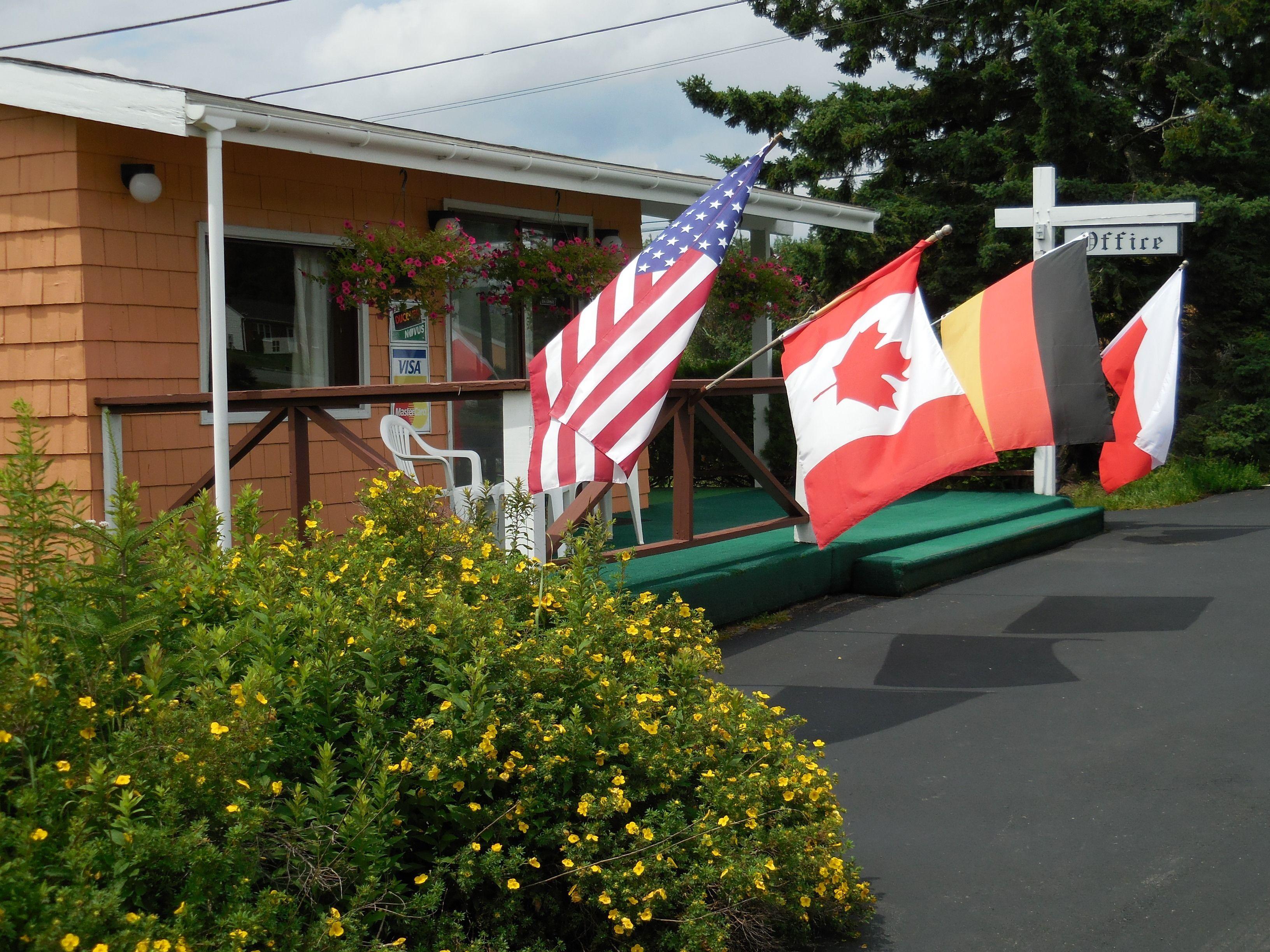 4 Couple Hotels Near Lamoine State Park Worth Booking