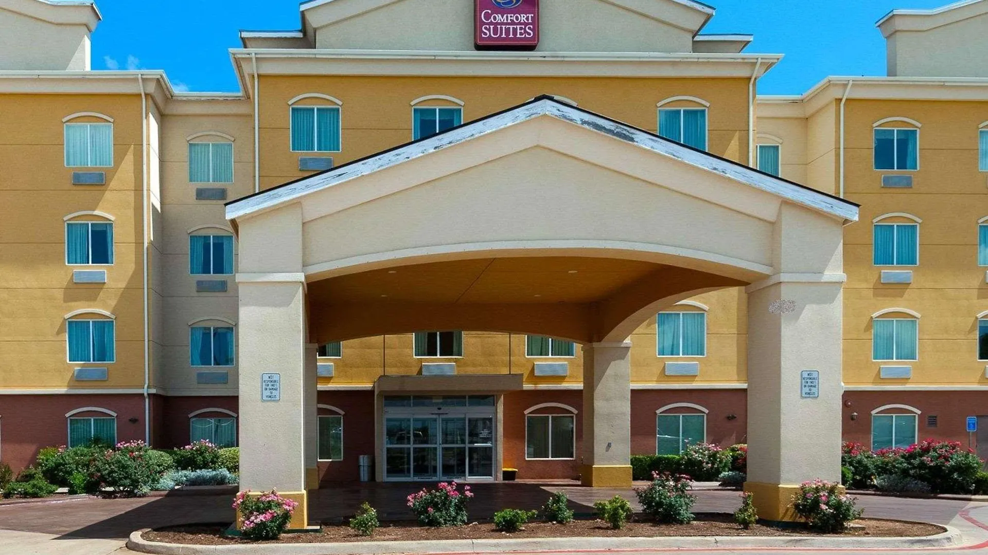 Staying Near Arthur Sears Park: 7 Business Hotels Compared