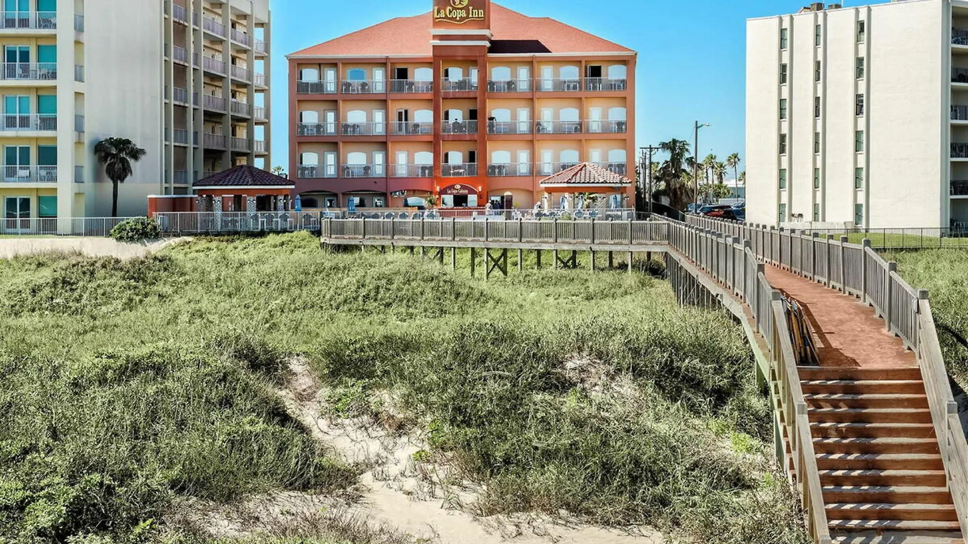 Where to Stay Near Laguna Madre Nature Trail: 7 Best Beach Hotels