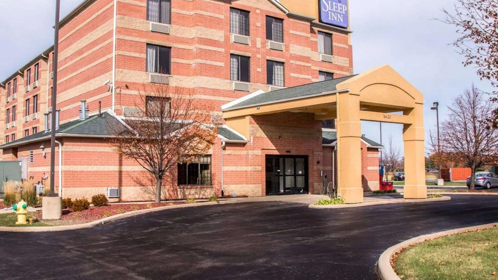 5 Budget Hotels Near Tinley Park Convention Center That Deliver