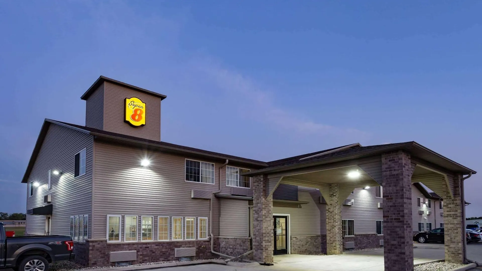 15 Exceptional Design Hotels in Iowa Worth Booking