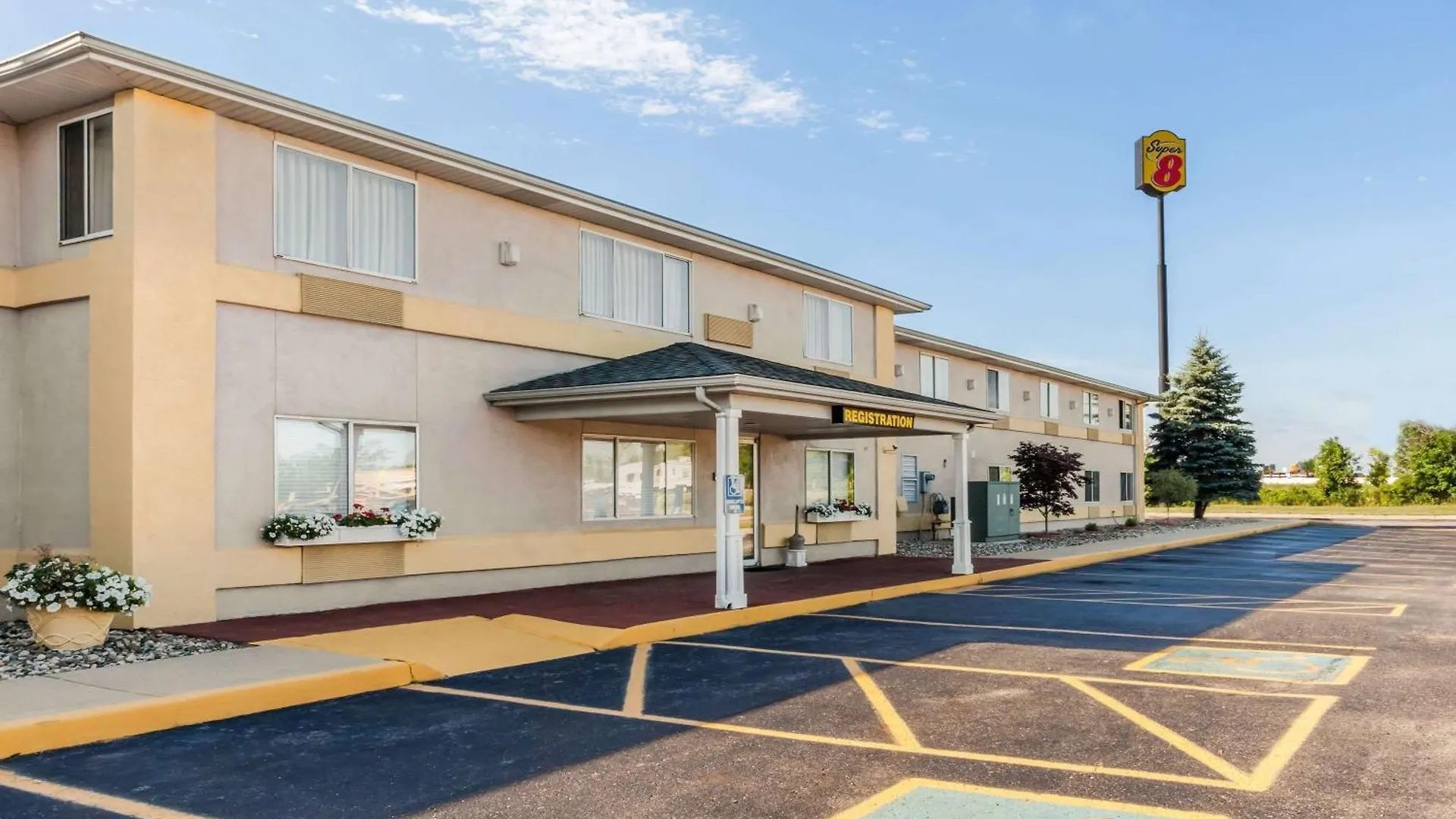 15 Smart Hotels In Michigan Worth Booking